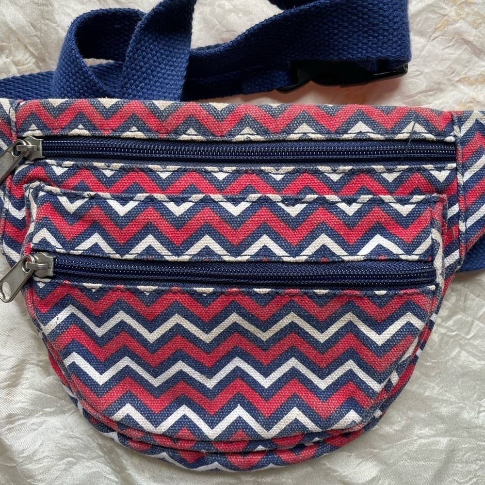 Vintage Canvas Red White Blue Fanny Pack - Picture 2 of 3